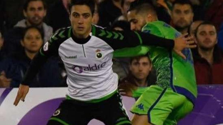 Jesús Puras, durante un partido del Racing.