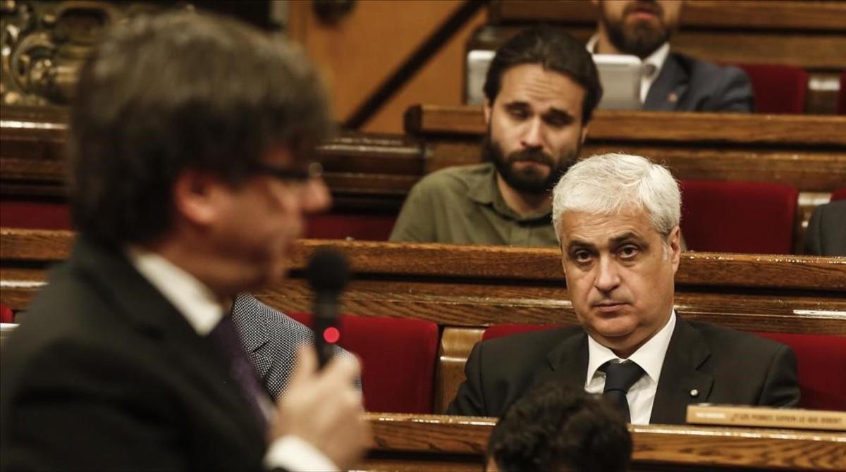 jgblanco38709910 barcelona 31 5 2017  germa gordo en el parlament escuchando 170606091924