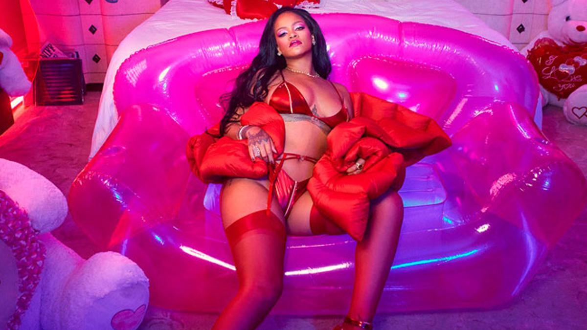 Rihanna con su colección de San Valentín junto a Adam Selman de Savage x Fenty