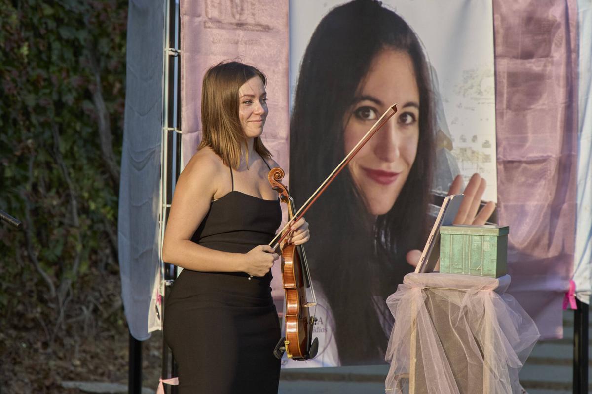 Les imatges de l'homenatge a la Carla Fernández Gutiérrez en el tercer aniversari del seu feminicidi