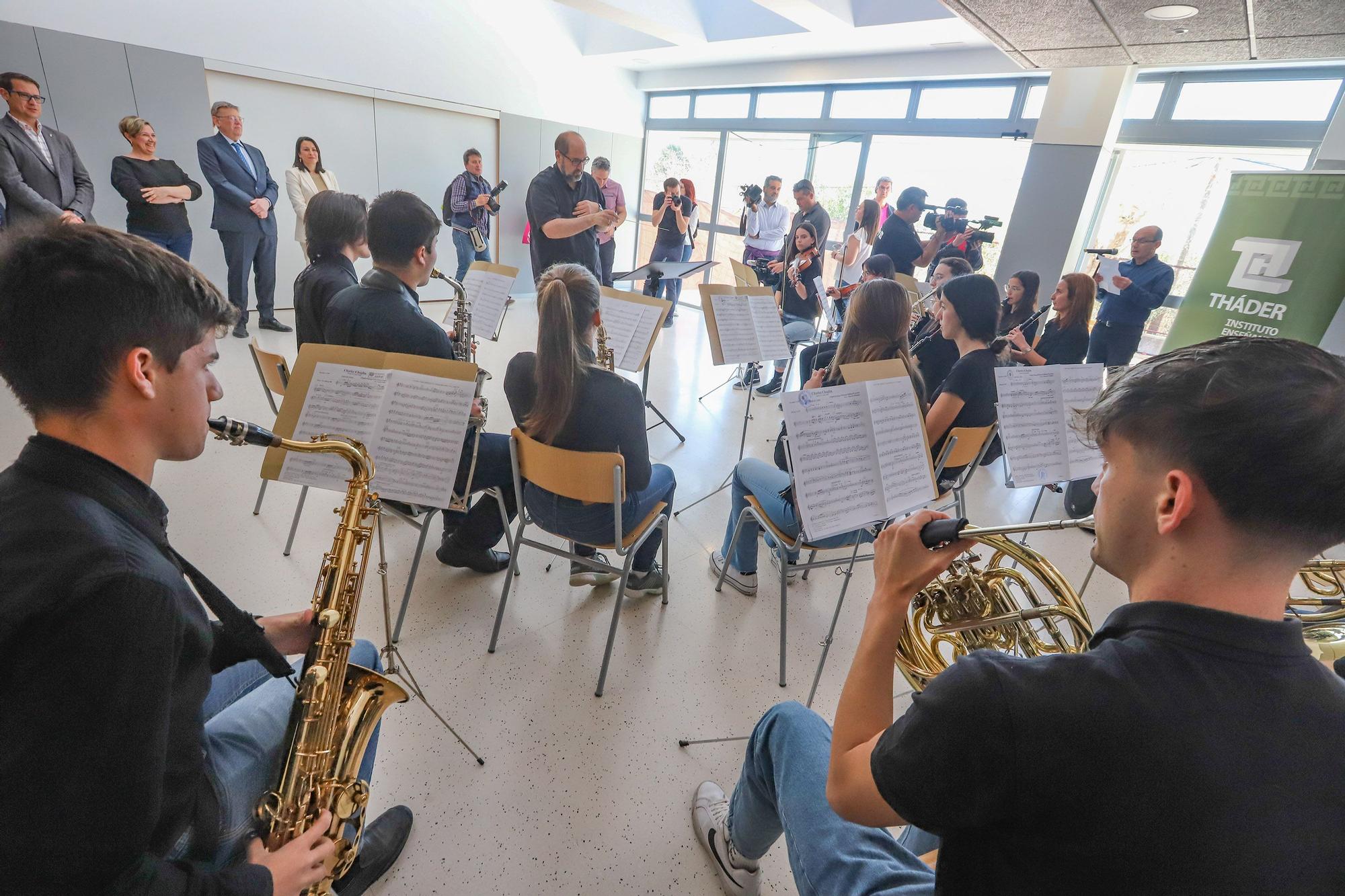 Ximo Puig inaugura la ampliación del IES Thader de Orihuela