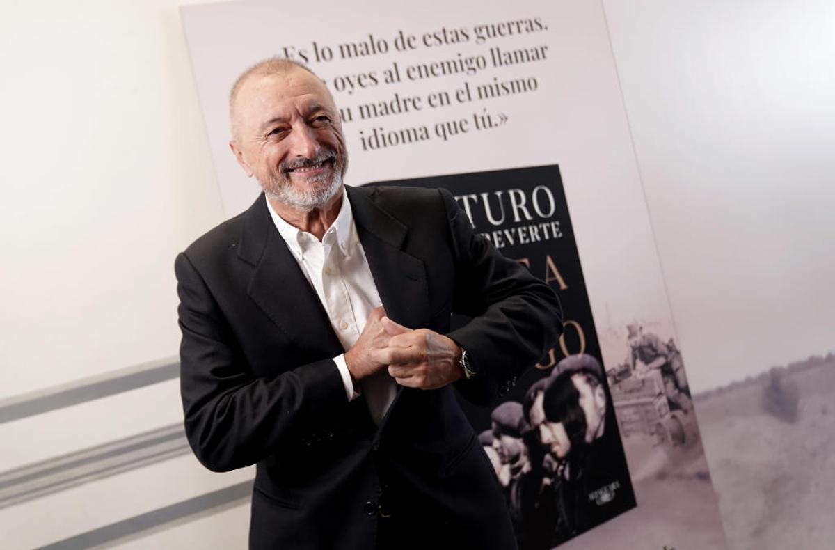 Arturo Pérez-Reverte: "Los políticos actuales carecen de solvencia intelectual"