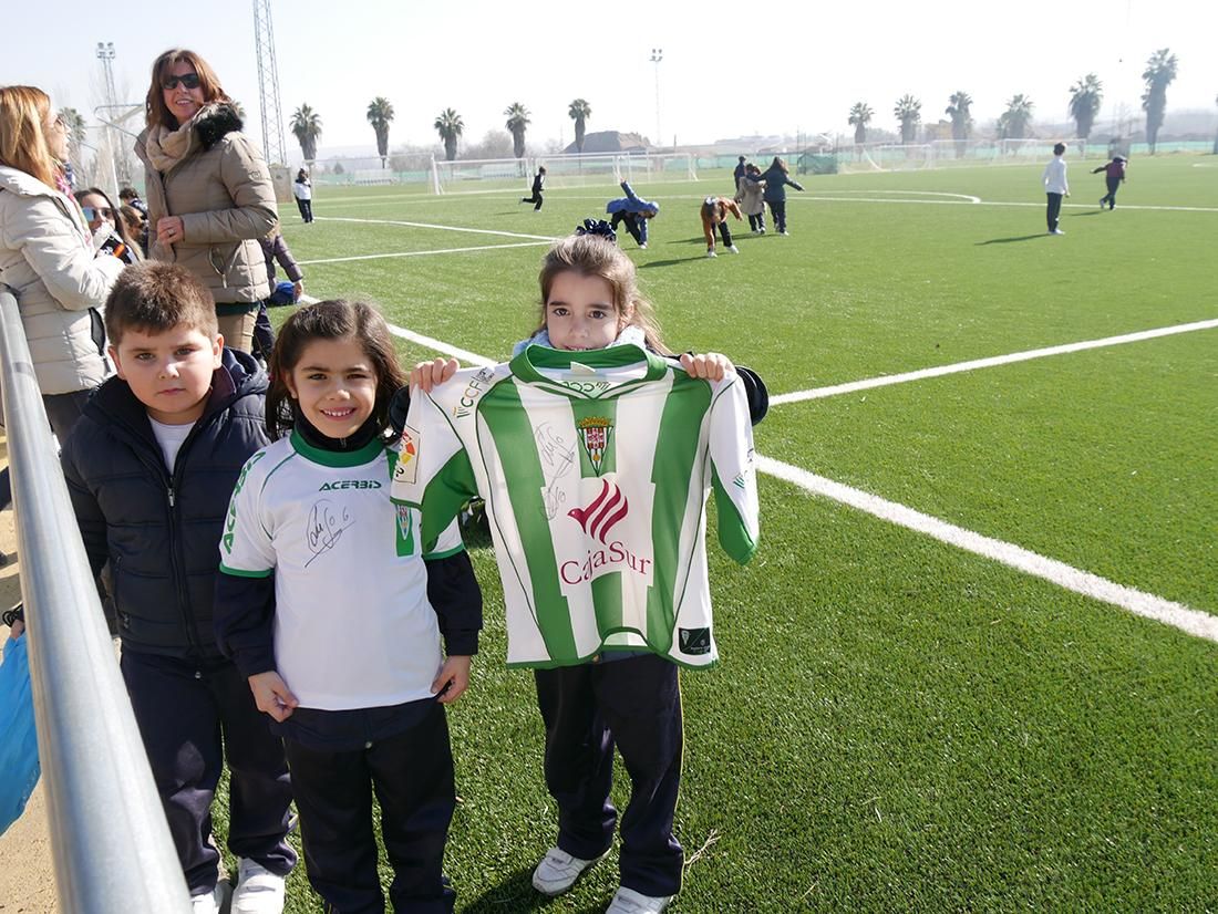 FOTOS || El colegio Sagrado Corazón, en el entrenamiento del Córdoba CF