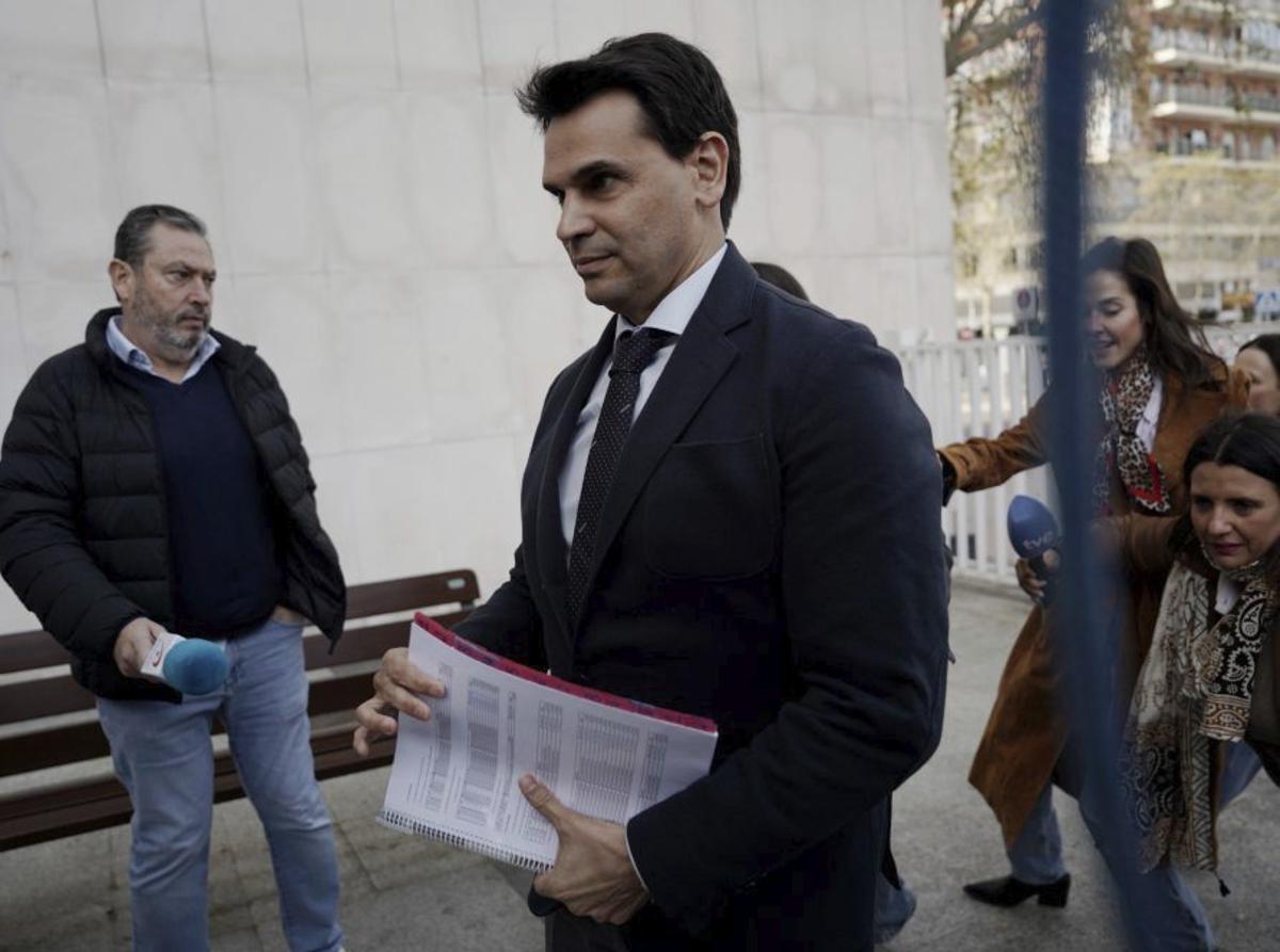 González Amador usa la condemna del fiscal per demanar l’absolució