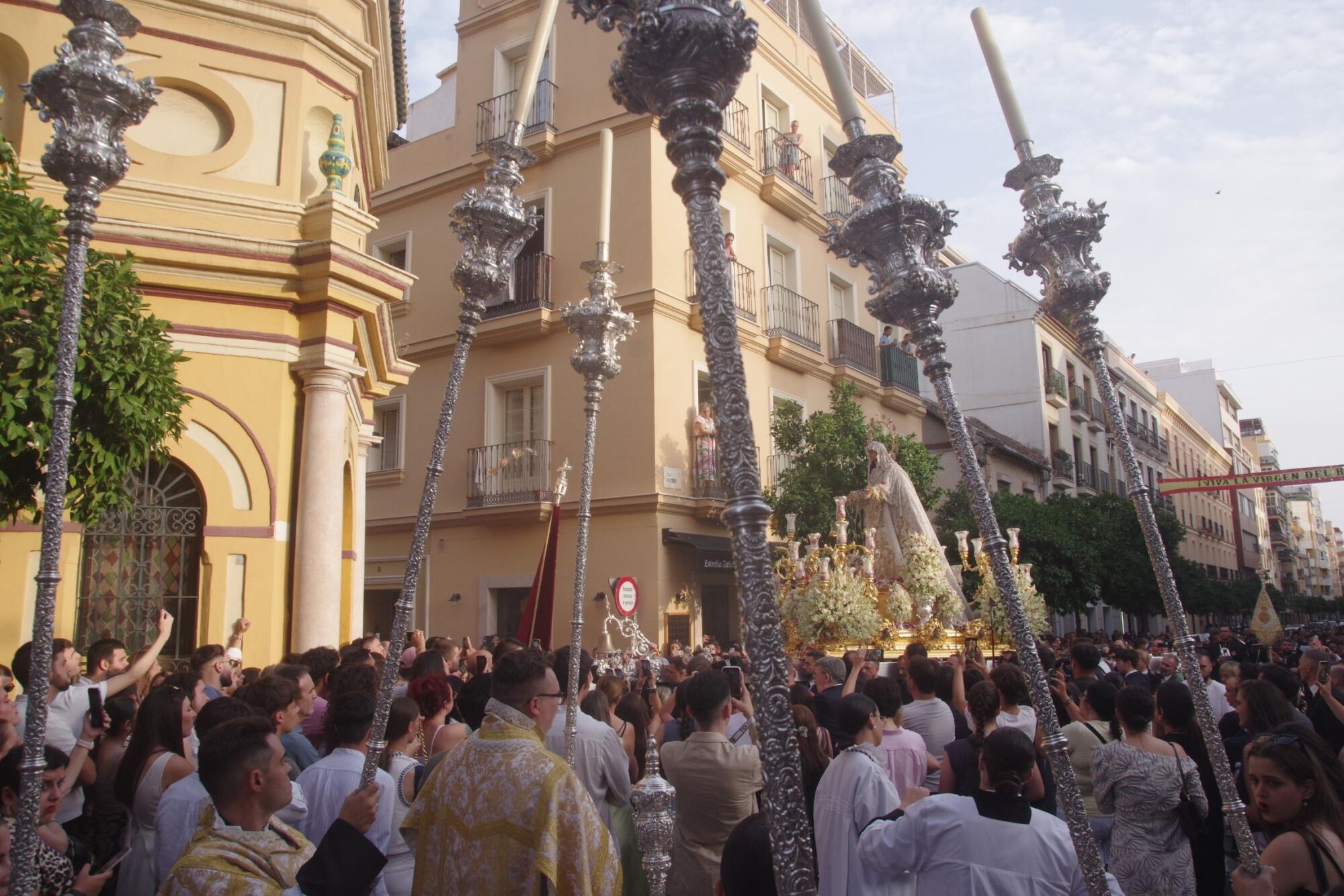 Procesión de Pentecostés de la Virgen del Rocío por la Victoria, 2025