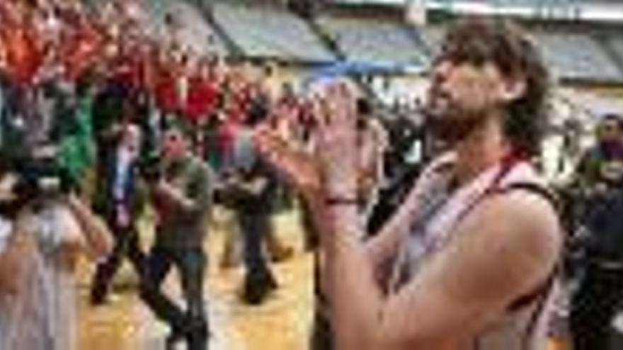 Marc Gasol, després del seu últim partit amb l&#039;Akasvayu, a Badalona el 20 de maig del 2008.