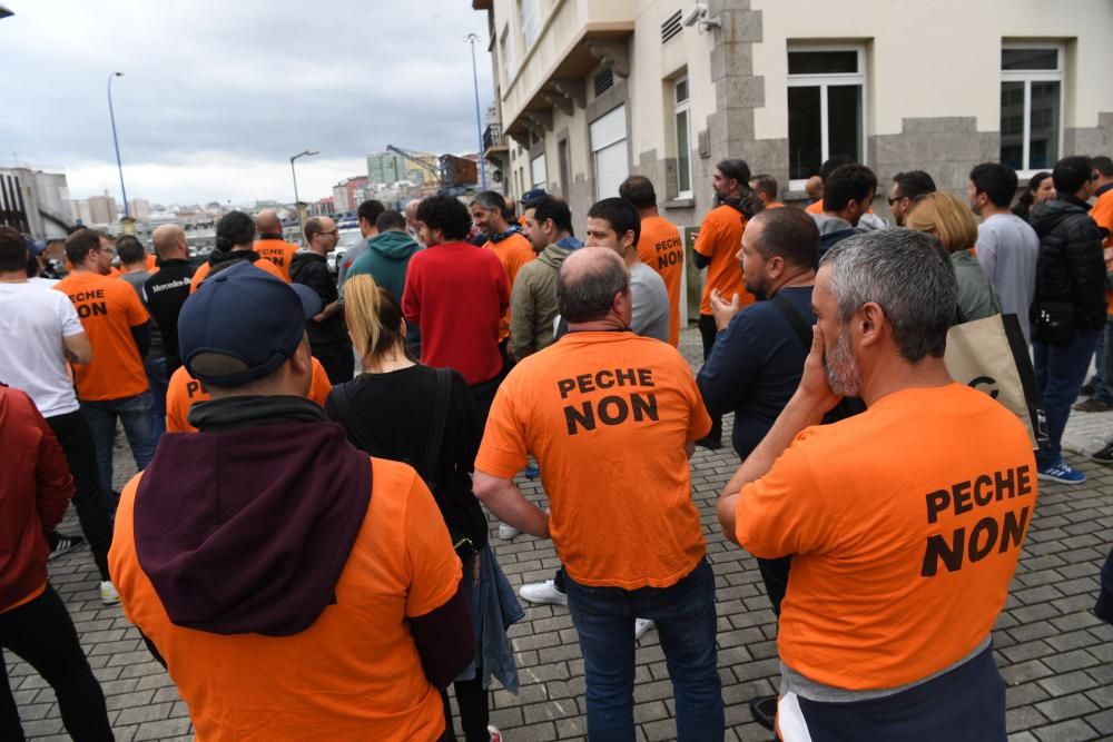 Representantes del comité de empresa de la fábrica coruñesa se han encerrado en la Delegación del Gobierno en Galicia