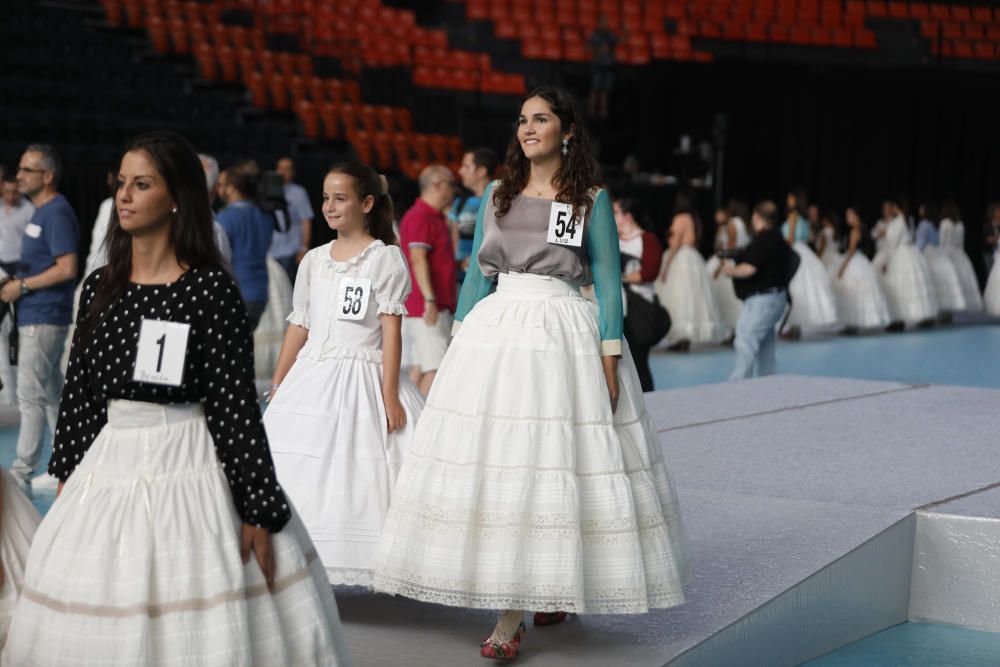 Ensayo de las candidatas a fallera mayor 2019 en la Fonteta