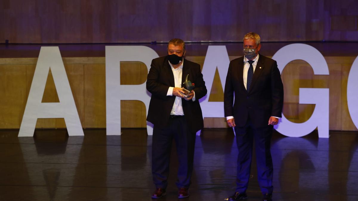 Laureano Gavín, presidente de la Asociación Cívitas Las Fuentes e Ignacio Navarro, subdirector general y director de la Zona Norte del Banco Sabadell