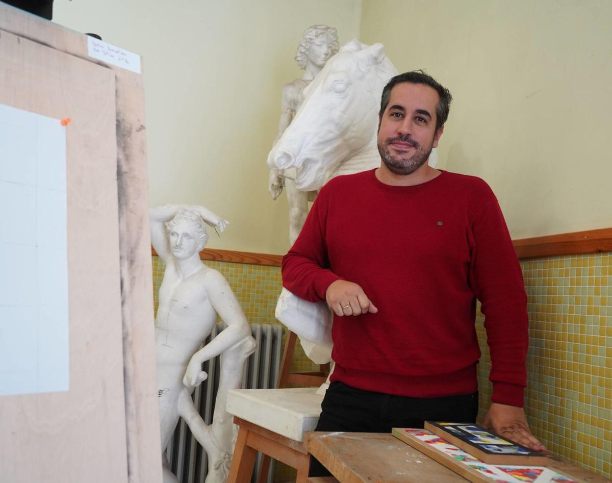 César Isidro, en un rincón de la Escuela de Arte y Superior de Diseño de Zamora.