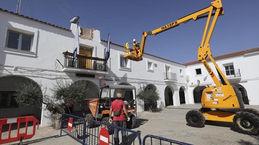 Lemus se congratula de que se retiren los vestigios franquistas