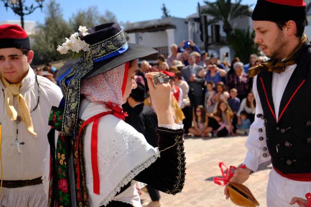 Buen día y mucha gente en Sant Josep