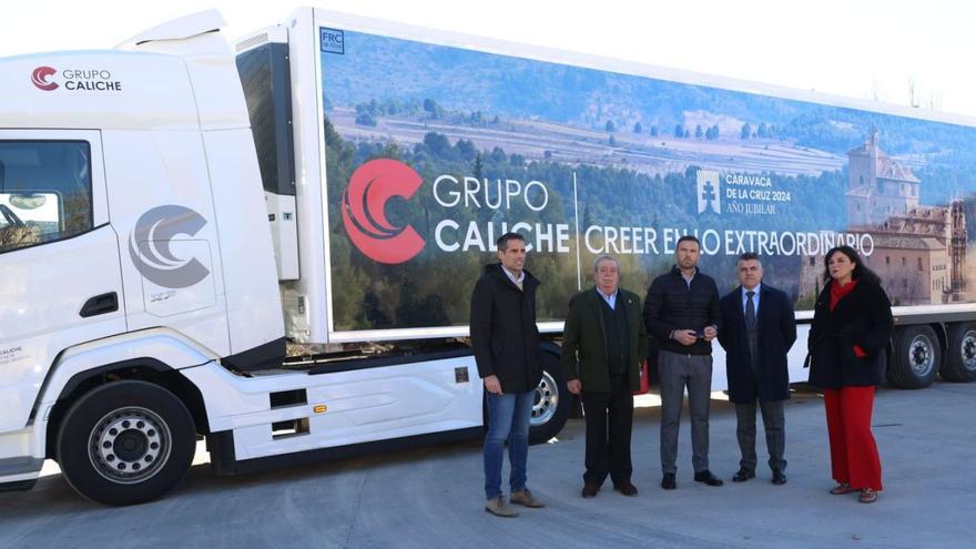 Momento de la presentación, el jueves, en la explanada de Salones Castillo de la Cruz, en Caravaca.  |  CARM