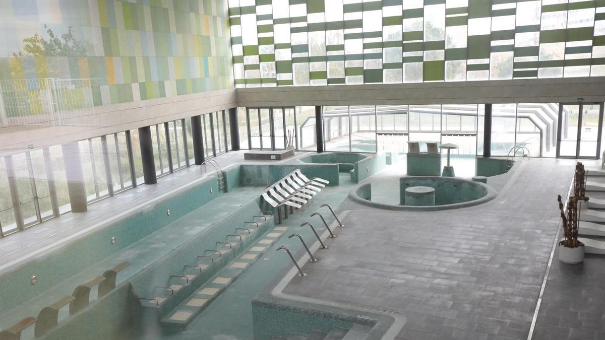 Así ha sido la caída del spa de Ranillas en el Parque del Agua de Zaragoza
