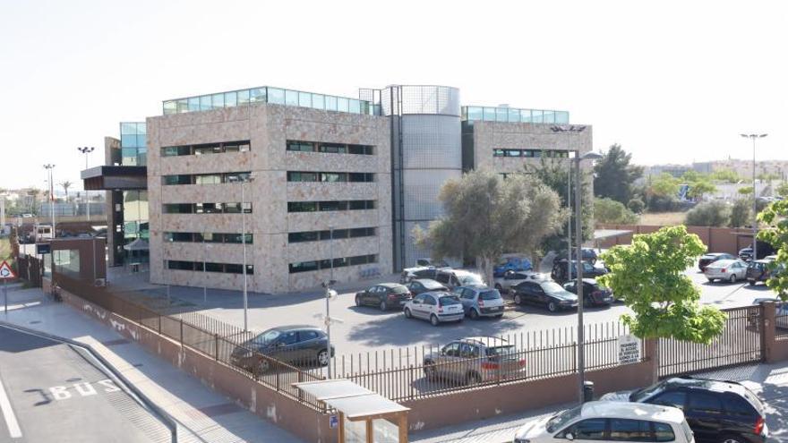 La denuncia fue interpuesta el miércoles, mismo día del incidente, en la Comisaría de la Policía Nacional de Ibiza.