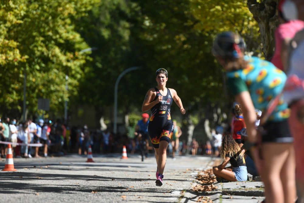 Los favoritos cumplen en el Campeonato de España de Triatlón Sprint en Pontevedra