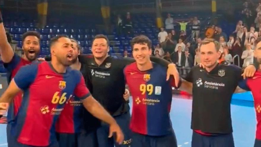 ¡Los jugadores del Barça de balonmano celebran el campeonato liguero!