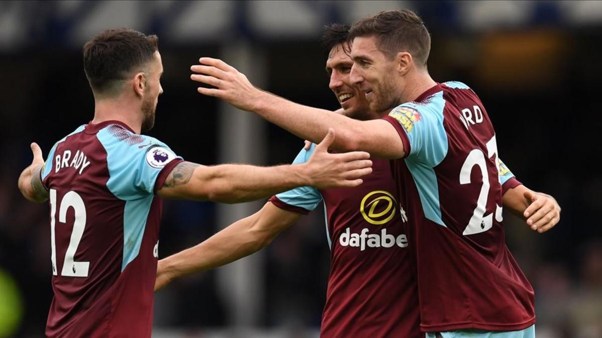 El Burnley venció en Goodison Park al Everton