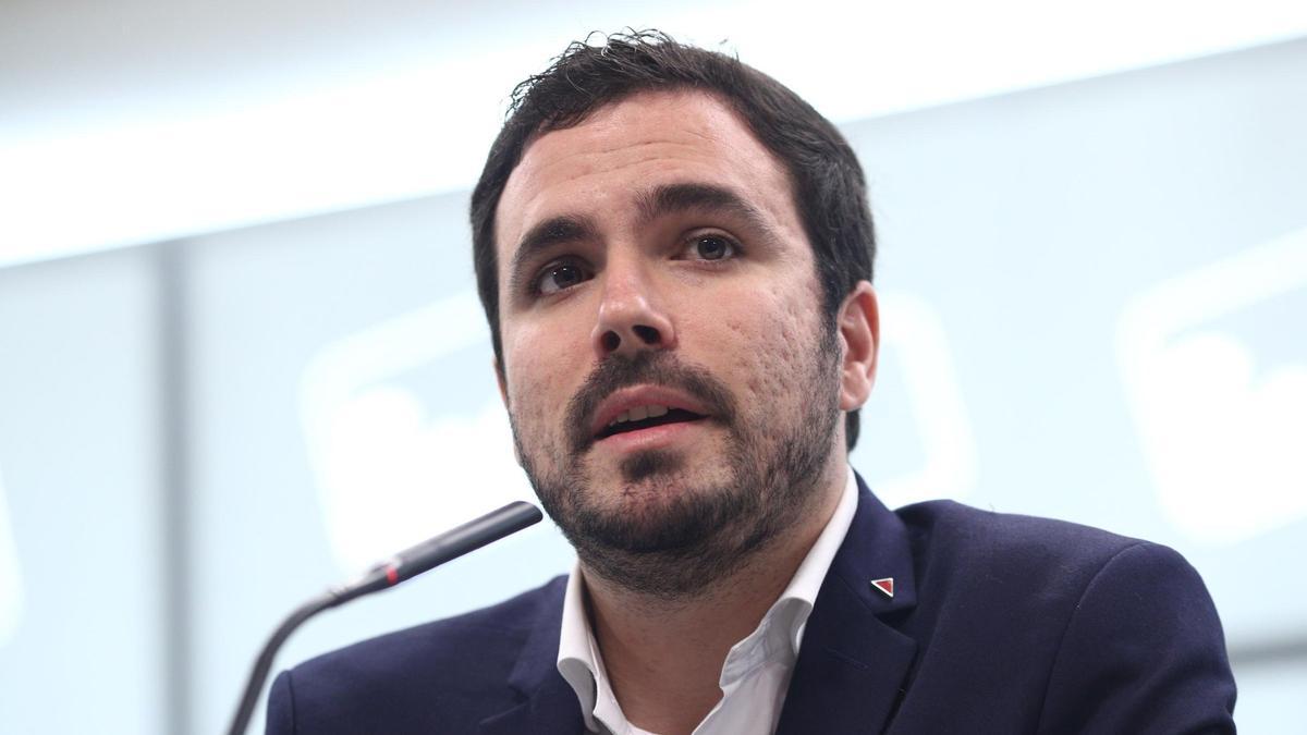 Alberto Garzón deja la coordinación de IU y completa su salida de la primera línea política