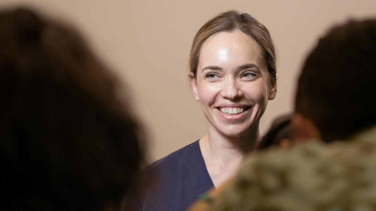 Elena López Alvar, especialista en Estética Dental y Oclusión, Doctora en Biotecnología Médica y subdirectora de Clínica Guitián.