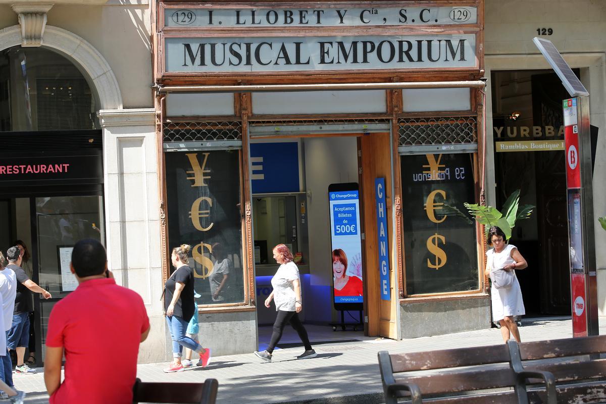 Musical Emporium, reconvertido en una oficina de cambio de moneda