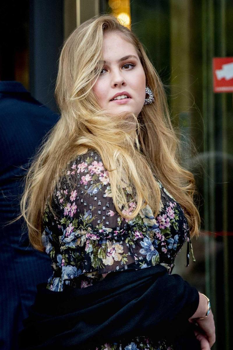 La princesa Catalina Amalia de Holanda con pendientes de su madre, la reina Maxima de Holanda