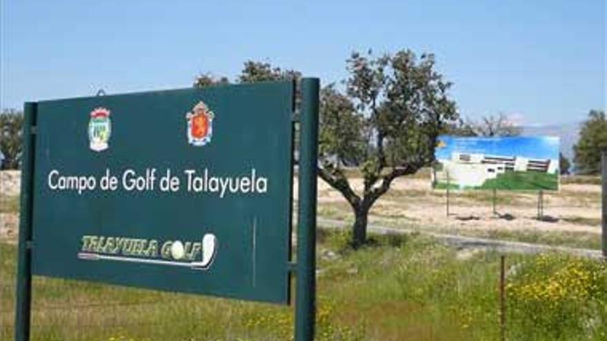Talayuela busca en el extranjero clientes para el hotel del golf