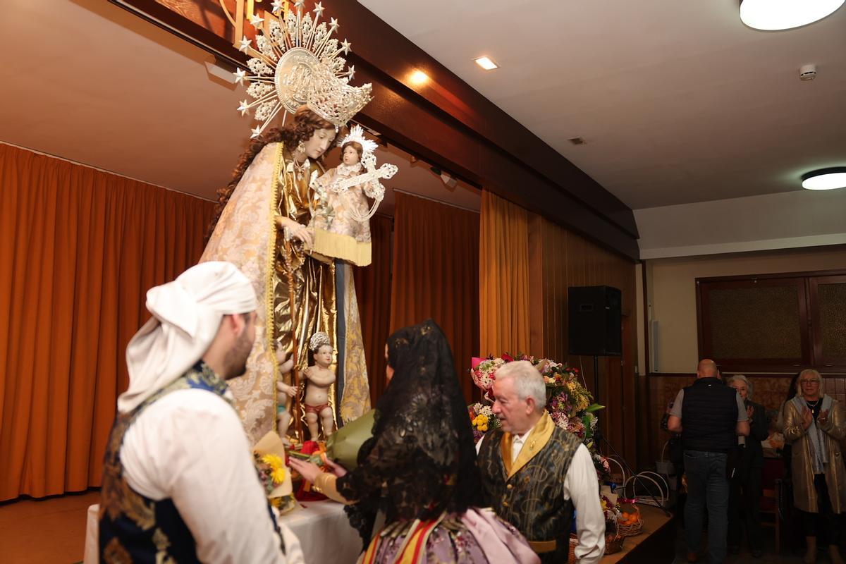 Ofrenda fallera en el Cottolengo del Padre Alegre