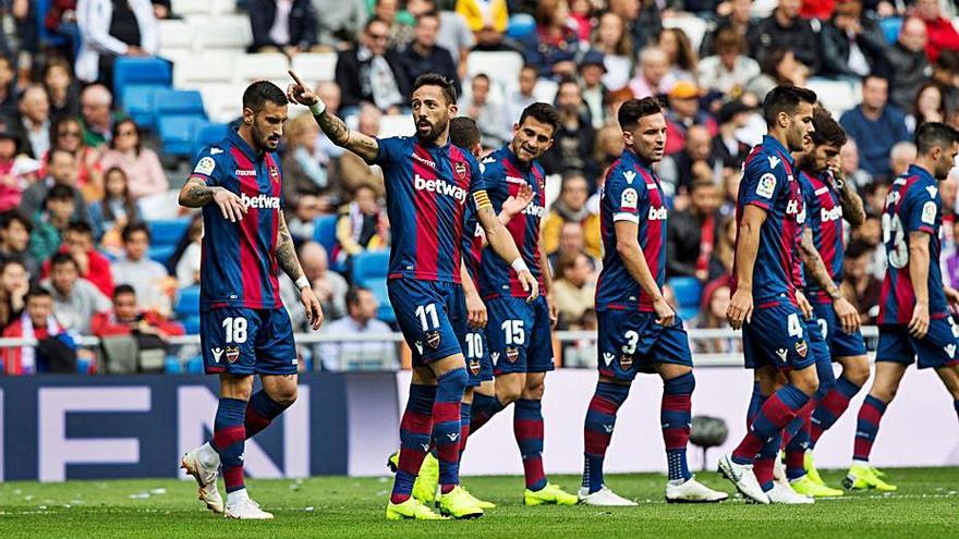 Los levantinistas, en su triunfo de 2018 en el Bernabéu.