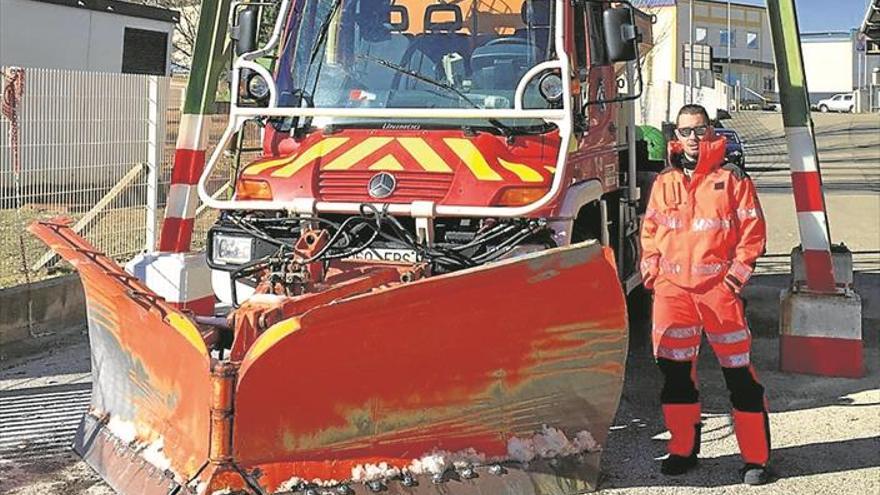 “En una semana hemos gastado 180.000 kilos de sal”