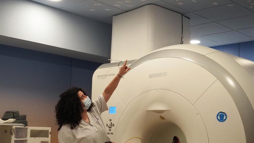 Sandra Pozo, infermera de radiologia d&#039;Althaia: «És impensable que una màquina de ressonàncies magnètiques arrossegui un pacient»