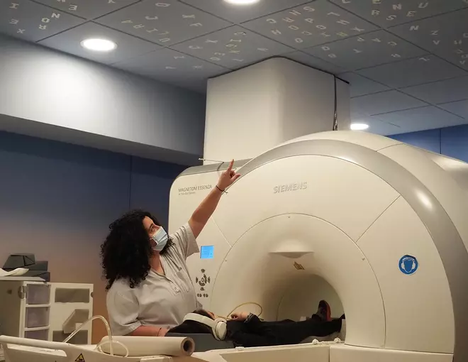 Sandra Pozo, infermera de radiologia d'Althaia: «És impensable que una màquina de ressonàncies magnètiques arrossegui un pacient»
