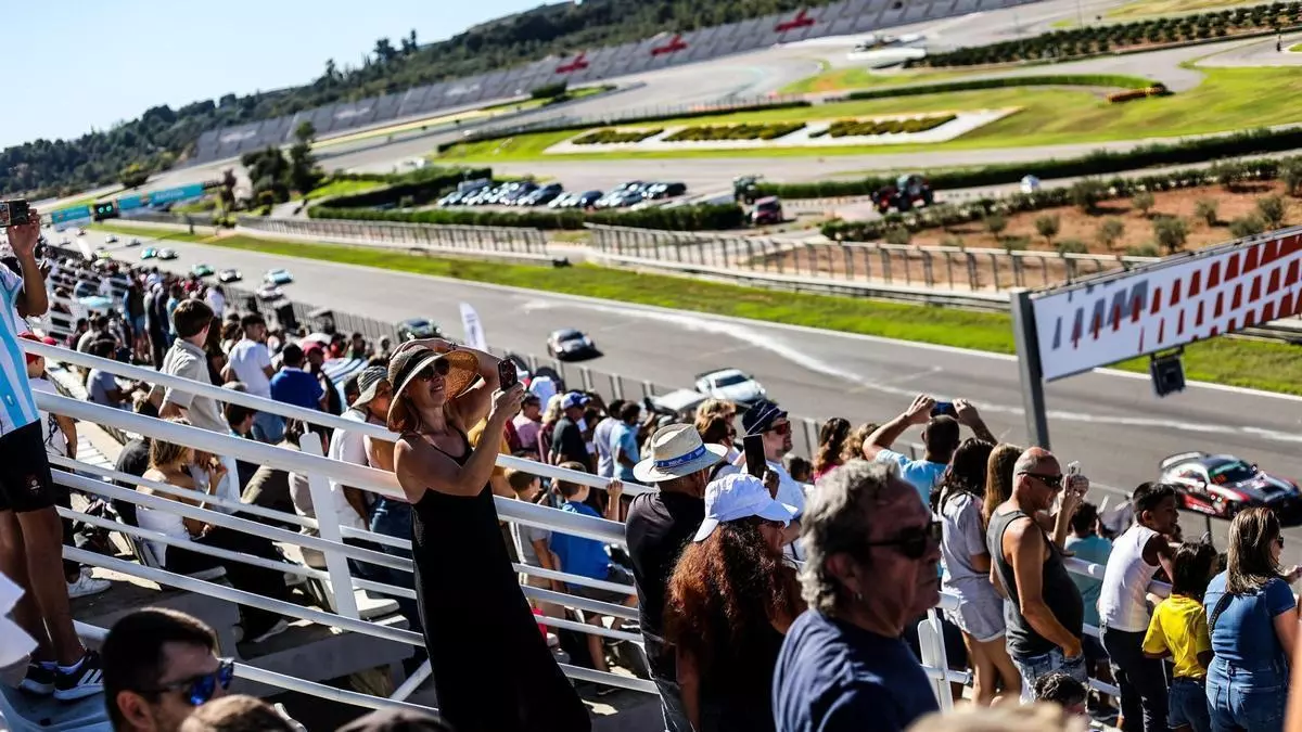 El Circuit Ricardo Tormo ofrece este fin de semana acción sobre cuatro ruedas con ROOW y Supercars