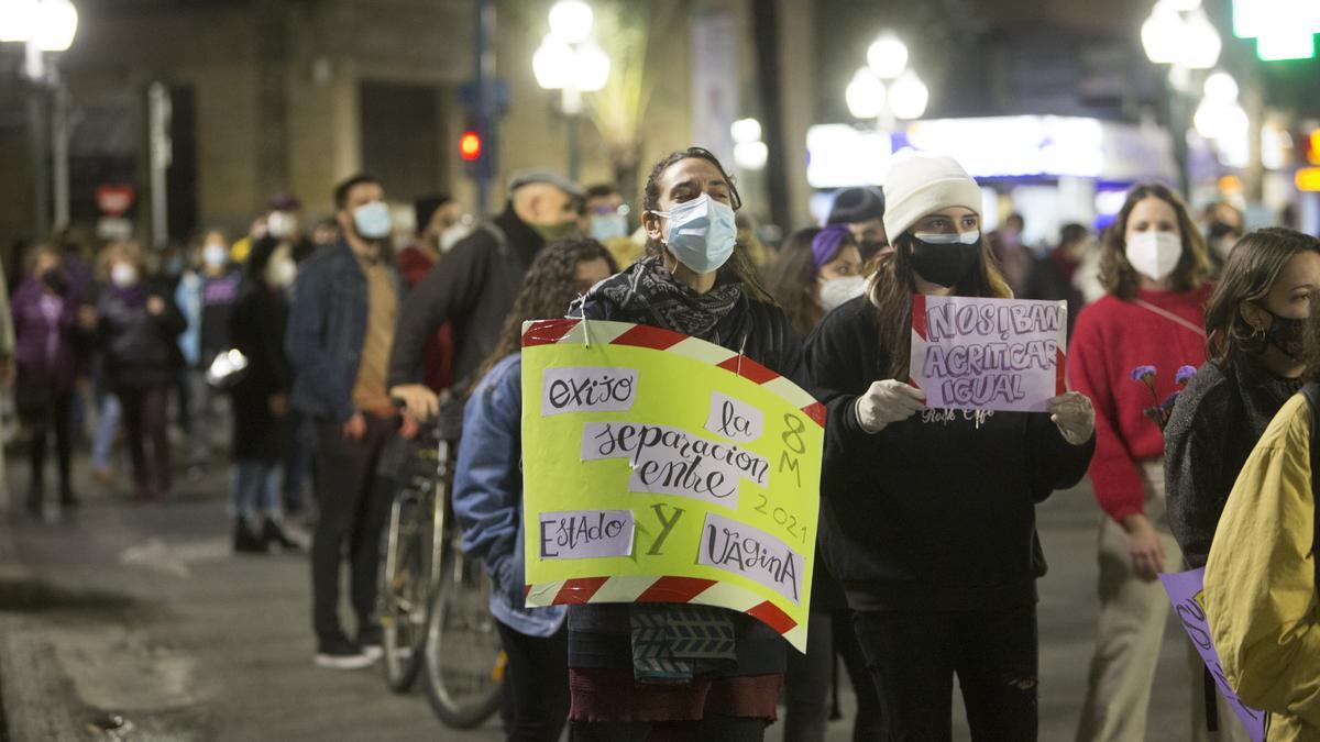 8-M: La pandemia del coronavirus evidencia la feminización de la pobreza