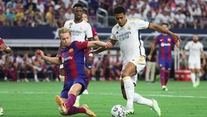 Frenkie de Jong y Jude Bellingham durante el Madrid-Barça de esta pretemporada en EEUU.