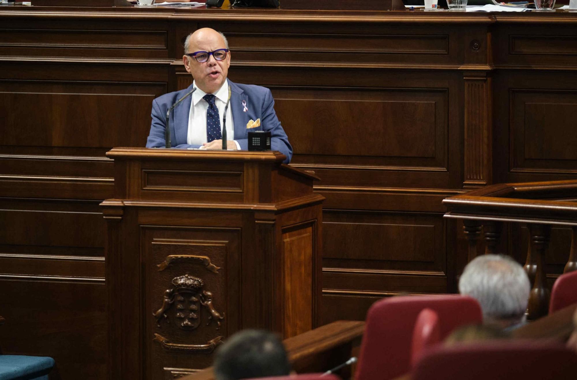 Sesión plenaria del Parlamento de Canarias.