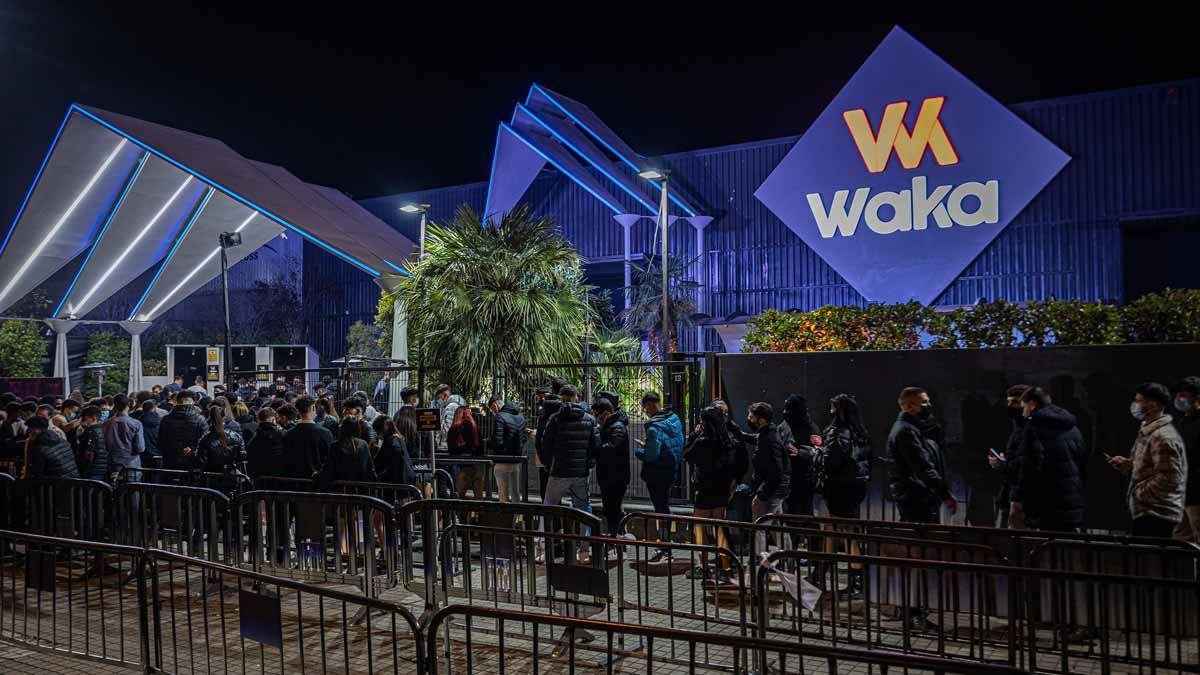 Exterior de la discoteca Waka de Sabadell