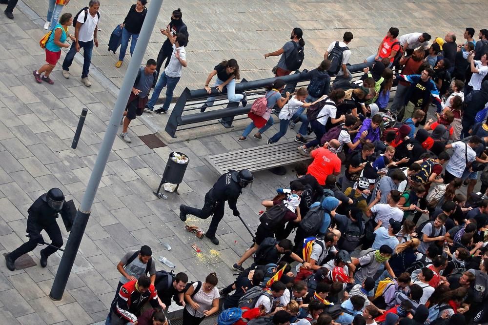 Tensión en El Prat tras la sentencia del ''procés''