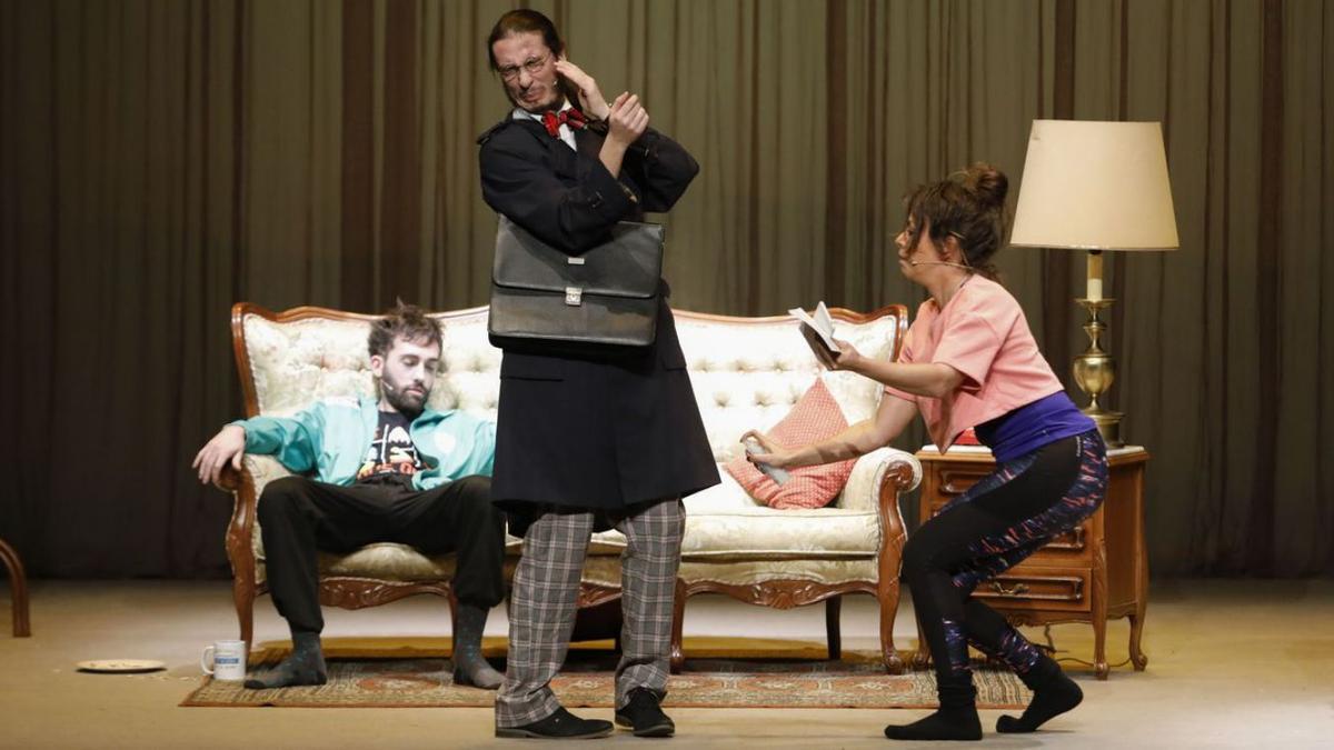 Black friday”, reflexiones desde el humor en el teatro Jovellanos - La Nueva España Black friday”, reflexiones desde el humor en el teatro Jovellanos - La Nueva España