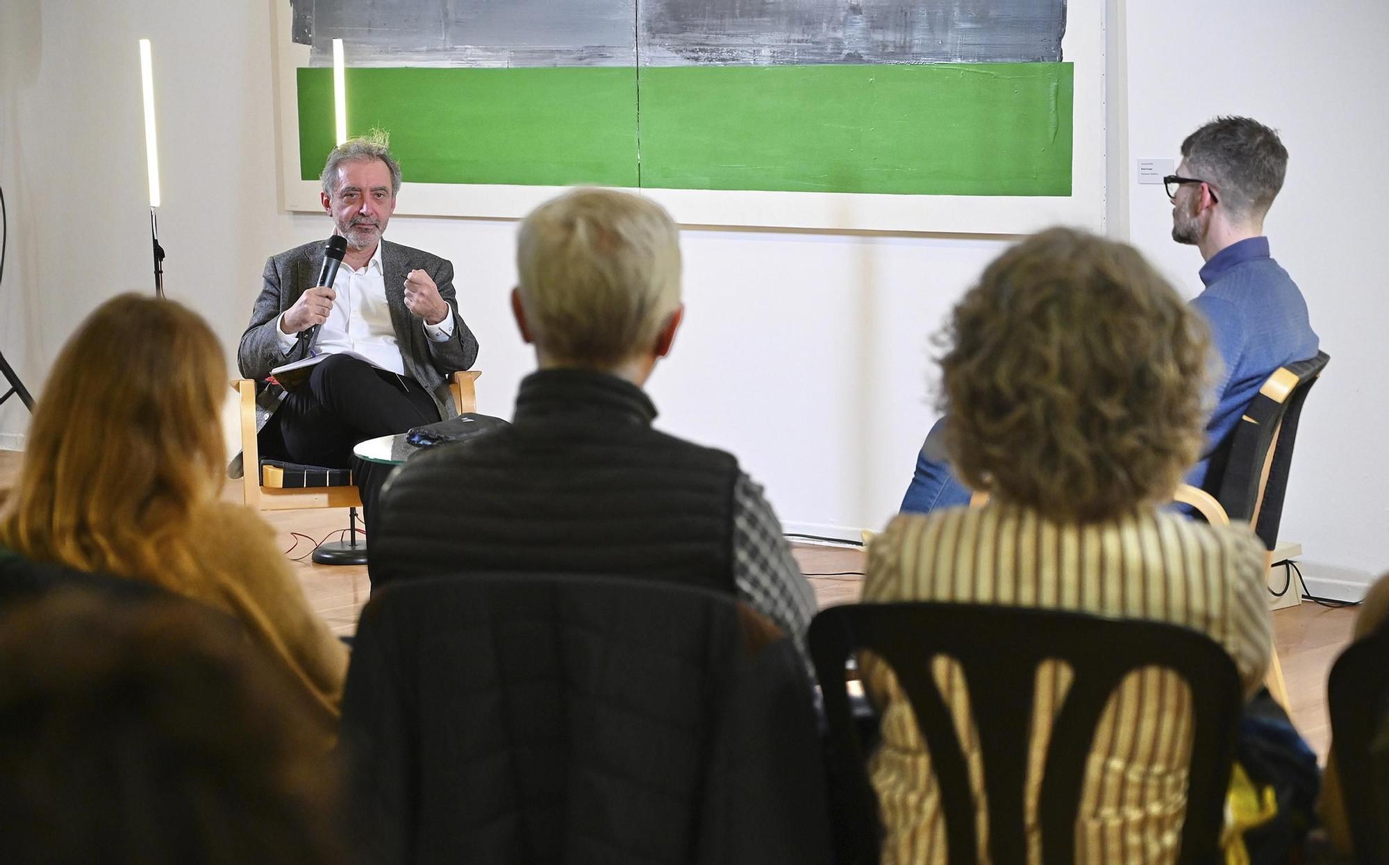 Borja-Villel mantuvo una charla con el responsable del suplemento cultural de 'Mediterráneo', Eric Gras, coordinador de esta iniciativa.