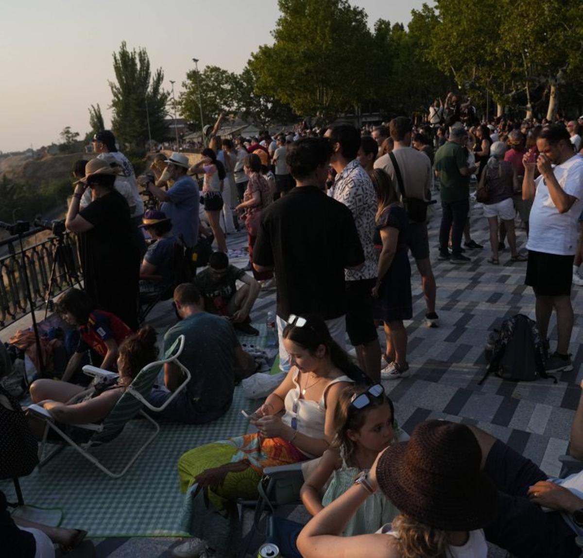 El eclipse hace historia en Benavente con visitantes de medio mundo