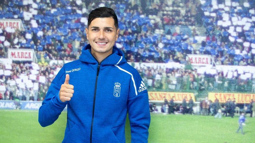 Rafael Mújica ya viste los colores del Real Oviedo