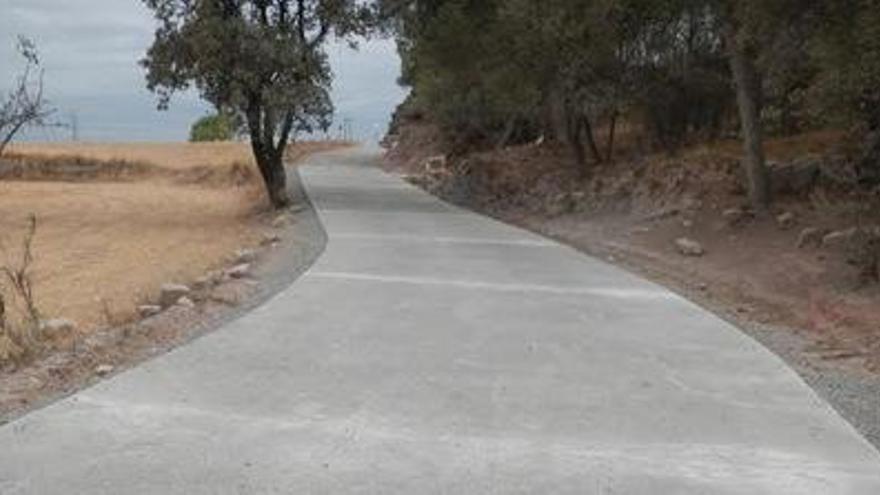 Tram del camí de Viladordis, al terme municipal de Manresa, on el Consell Comarcal del Bages hi ha fet una actuació de millora
