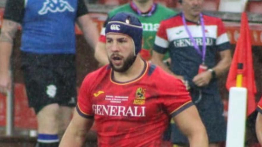 Alex Suárez durante el partido de España ante los Barbarians, en Gijón.