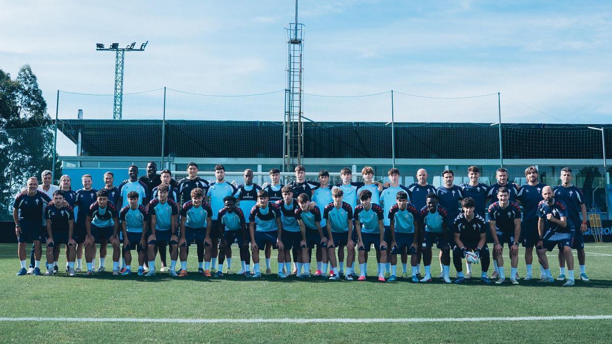 El cuerpo técnico y los futbolistas del filial celeste llevan una semana trabajando en las instalaciones de la Ciudad Deportiva Afouteza.