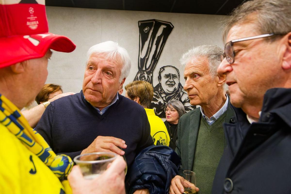 Galería | El Villarreal realiza el tradicional brindis por la permanencia