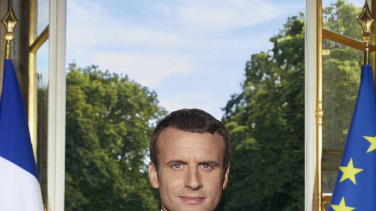 Retrato oficial de Emmanuel Macron