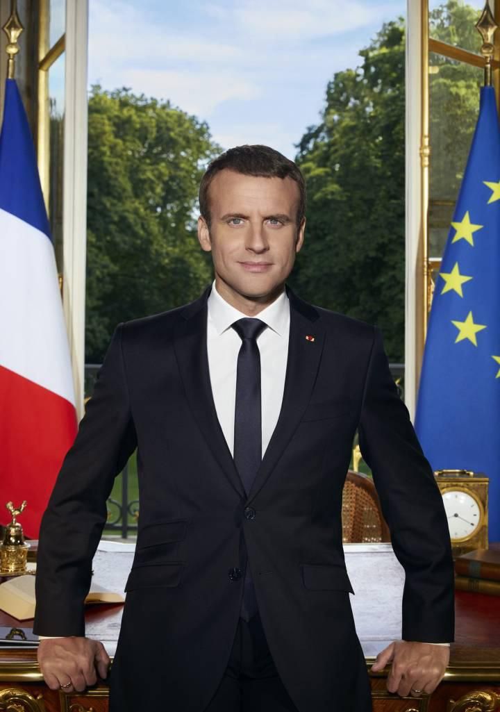 Retrato oficial de Emmanuel Macron