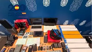 Cuatro detenidos por robar coches de alta gama en Alicante y Murcia con llaves electrónicas clonadas