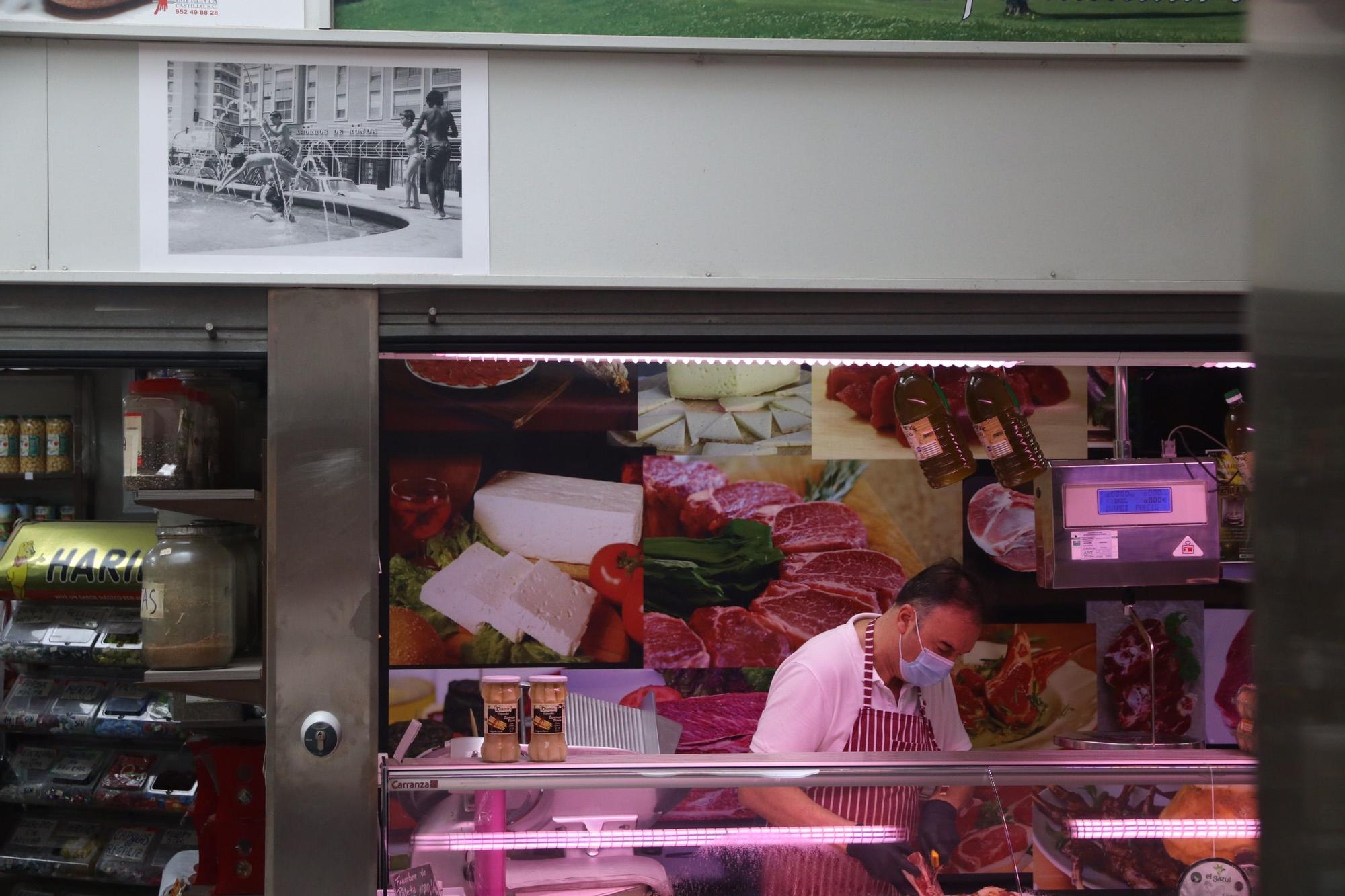 Exposición fotográfica de José Antonio Berrocal en el mercado del Carmen